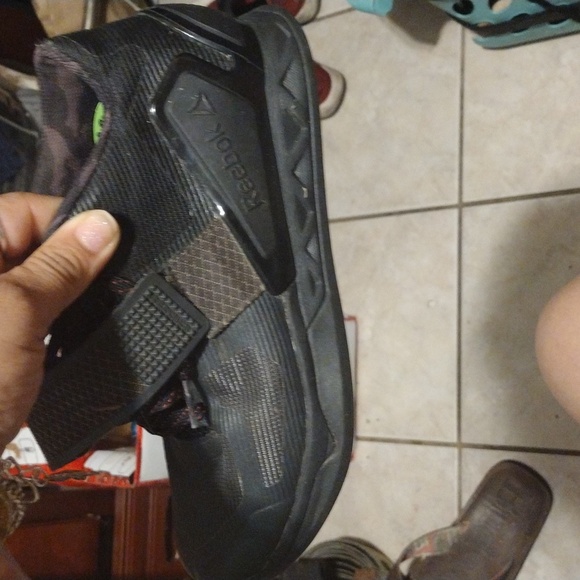 COPY - Reebok - Picture 4 of 4